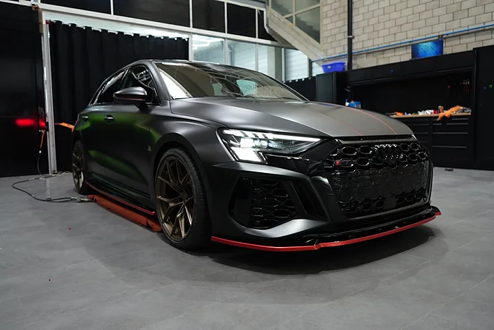 Audi RS3, Seidenmatt Schwarz